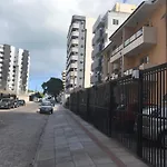 Apartamento no Ed. Patrícia